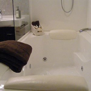 Executive Deluxe King Studio